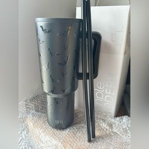 Simple Modern Trek Tumbler, Bat pattern